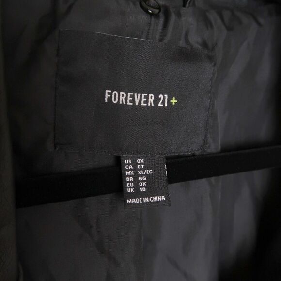 Forever 21 PLUS Size‎ Faux Leather Moto Jacket Size 0X - Picture 2 of 8